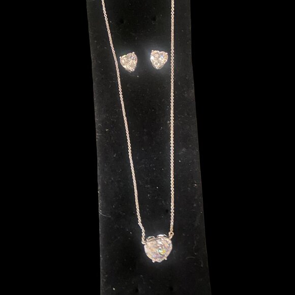 Cubic Zircona Heart Cut Solitaire Necklace W/ Chain & Earrings set - Picture 1 of 2